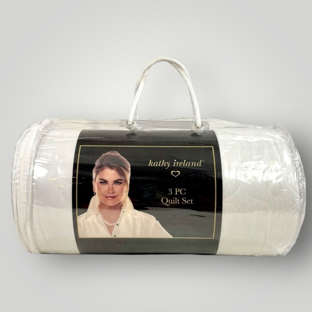 Kathy Ireland White Quilt Bedding Set includes 2 Shams & Comforter Queen, NWT!